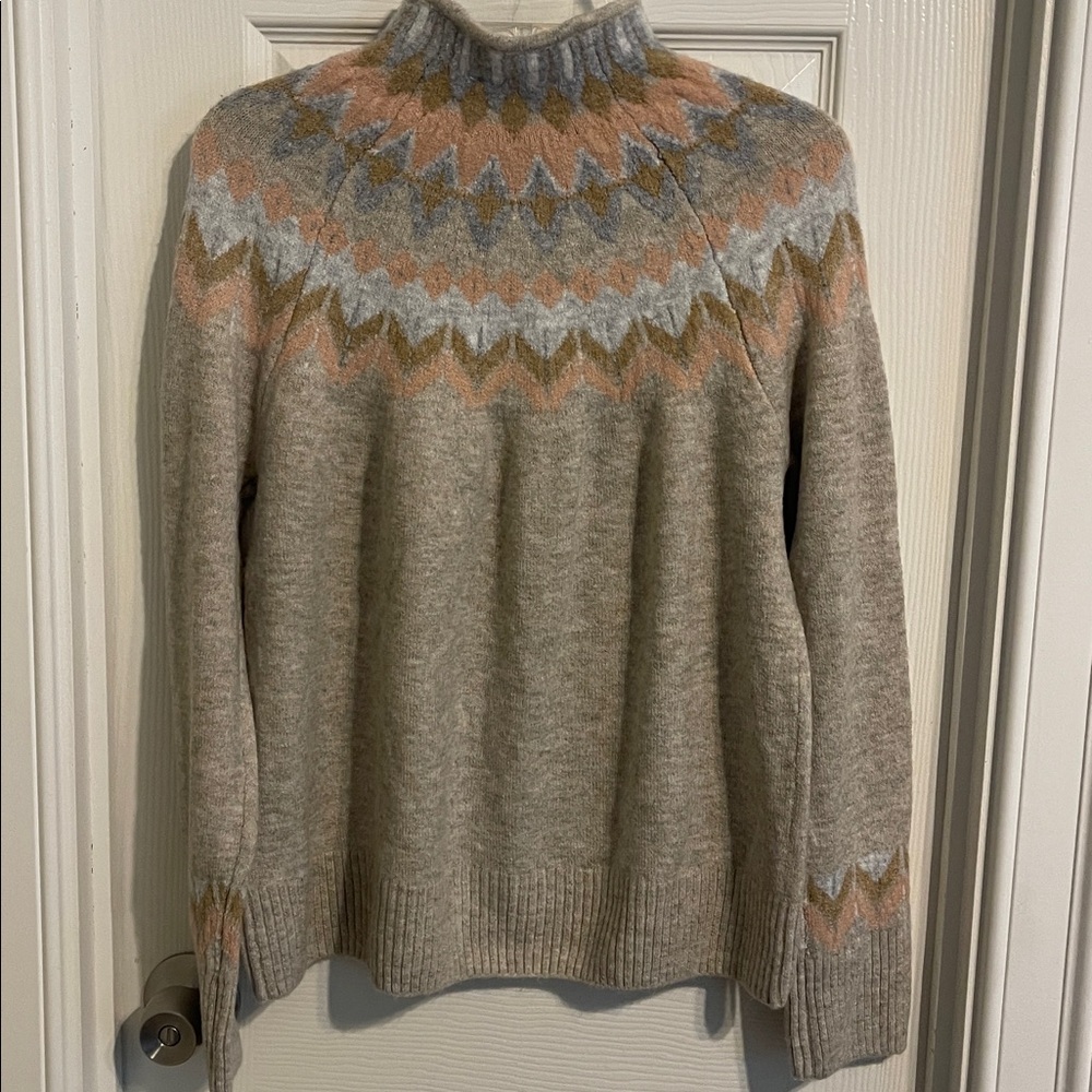 CeCe Gray and Tan Patterned Sweater size M - Picture 5 of 8